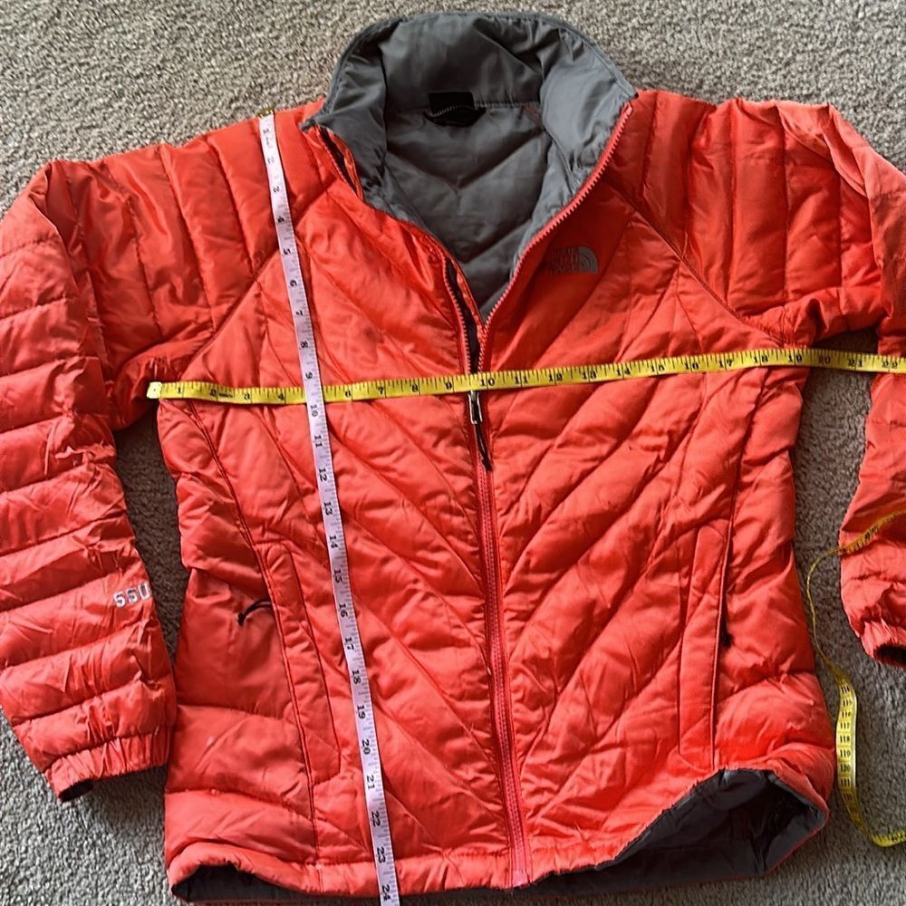 Rare! The North Face 550 Women’s Puffer Jacket! - Picture 4 of 9